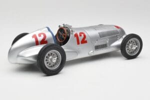 Mercedes W125 #12 R. Caracciola Grand Prix 1937 CMC 1:18 M-052 メタル - 画像 2/6