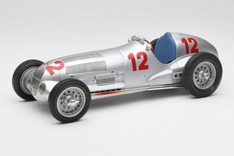 Mercedes W125 #12 R. Caracciola Grand Prix 1937 CMC 1:18 M-052 メタル