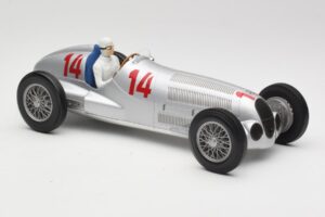Mercedes W125 #14 Daimler-Benz AG M. von Brauchitsch 2nd Place German GP 1937 Minichamps 1:18 155373114 メタル - 画像 4/6