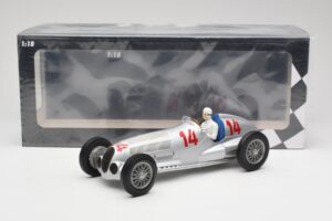 Mercedes W125 #14 Daimler-Benz AG M. von Brauchitsch 2nd Place German GP 1937 Minichamps 1:18 155373114 メタル - 画像 6/6