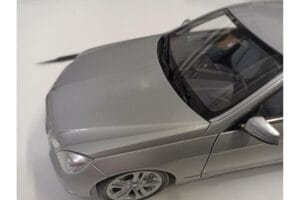 Mercedes E-Class W212 Avantgarde Iridium シルバー ペイント Issue 1 Minichamps 1:18 B66960212-D1 メタル - 画像 8/11