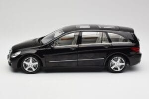 Mercedes R-Class W251 オブシディアン ブラック Minichamps 1:18 150034601 メタル - 画像 4/8