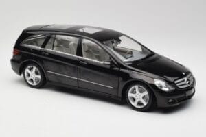 Mercedes R-Class W251 オブシディアン ブラック Minichamps 1:18 150034601 メタル - 画像 6/8