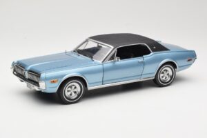 Mercury Cougar XR-7 ブルー Sun Star 1:18 1562 メタル