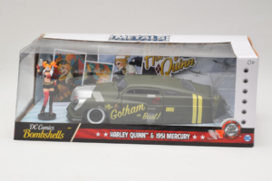 Mercury Gotham or Bust With Harley Quinn Figure Metals Diecast 1:24 30456 メタル