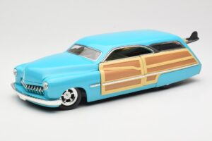 Mercury Merc Woodie ブルー Hot Wheels 1:18 27806 メタル