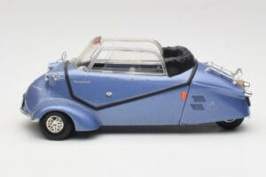 Messerschmitt KR201 Roadster ブルー Revell 1:18 08966 メタル - 画像 4/8