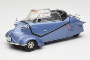 Messerschmitt KR201 Roadster ブルー Revell 1:18 08966 メタル