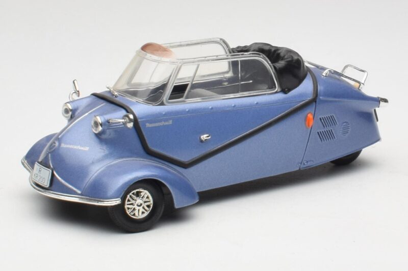 Messerschmitt KR201 Roadster ブルー Revell 1:18 08966 メタル