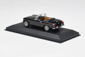 MGB カブリオレ ブラック Minichamps 1:43 430131030 メタル - 画像 3/4