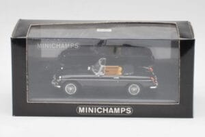 MGB カブリオレ ブラック Minichamps 1:43 430131030 メタル - 画像 4/4