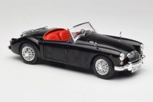 MGA English Roadster ブラック Revell 1:18 84559091 メタル - 画像 6/8