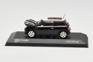MINI Cooper R50 ブラック Minichamps 1:43 431138101 メタル - 画像 2/5