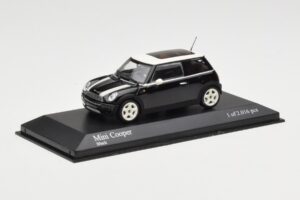 MINI Cooper R50 ブラック Minichamps 1:43 431138101 メタル - 画像 3/5