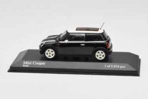 MINI Cooper R50 ブラック Minichamps 1:43 431138101 メタル