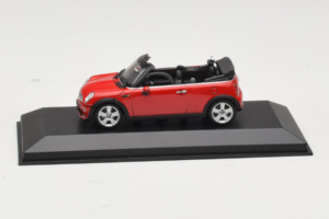 Mini Cooper R52 カブリオレ レッド Minichamps 1:43 431138230 メタル