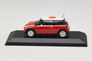 Mini Cooper レッド ジャパンフラッグ Minichamps 1:43 80420309024-R1 メタル
