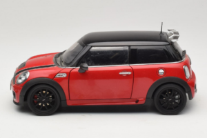 Mini Cooper John Cooper Works R56 レッド & ブラック Kyosho 1:18 80430419909 メタル - 画像 4/8