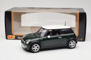 Mini Cooper Mk7 グリーン Maisto 1:18 7271336 メタル - 画像 8/8