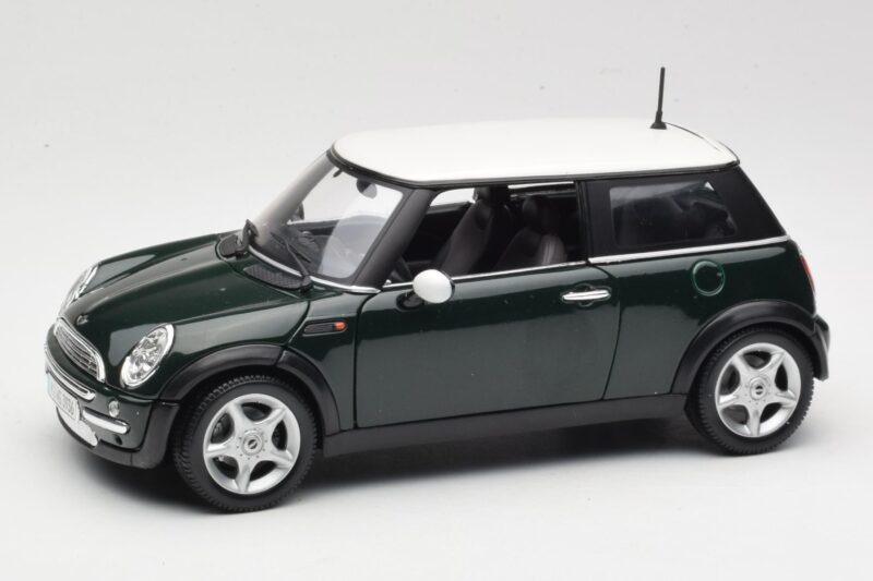 Mini Cooper Mk7 グリーン Maisto 1:18 7271336 メタル