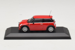 Mini Cooper One R50 Aero レッド Minichamps 1:43 431138272 メタル