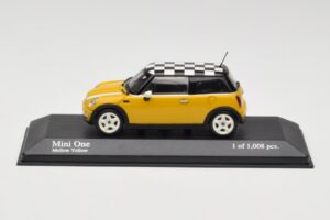 MINI One R50 イエロー Minichamps 1:43 431138104 メタル