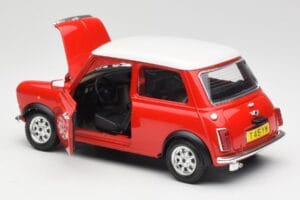Mini Cooper レッド Bburago 1:18 3379 メタル - 画像 5/8