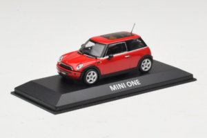 Mini Cooper レッド Minichamps 1:43 MINI010 メタル - 画像 2/4