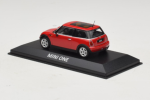 Mini Cooper レッド Minichamps 1:43 MINI010 メタル - 画像 3/4