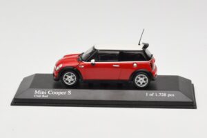 MINI Cooper S R53 レッド Minichamps 1:43 431138200 メタル