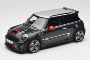 Mini John Cooper Works GP2 R56 Thunder Grey Otto 1:18 Mini John Cooper Works GP2 R56 Thunder Grey Otto 1:18 OT497 レジン