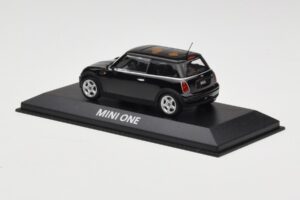 Mini One R50 ブラック ブラックルーフ Minichamps 1:43 MINI005 メタル - 画像 3/5