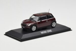 Mini One R50 ダークレッド ブラックルーフ Minichamps 1:43 MINI008 メタル - 画像 2/5