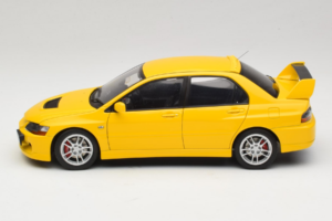 Mitsubishi Lancer Evolution IX GSR イエロー AUTOart 1:18 77192 メタル - 画像 4/8
