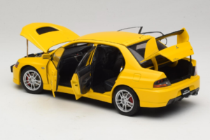 Mitsubishi Lancer Evolution IX GSR イエロー AUTOart 1:18 77192 メタル - 画像 5/8