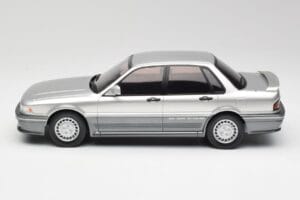 Mitsubishi Galant VR-4 シルバー IXO 1:18 18CMC191 メタル - 画像 3/6