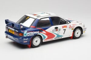 Mitsubishi Lancer Evo 3 Group A #4 T. Makinen / S. Harjanne Rally Australia 1996 Otto 1:18 OT475 レジン - 画像 2/6