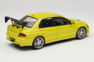 Mitsubishi Lancer Evo VII Mustard Yellow AUTOart 1:18 77166 メタル - 画像 3/8