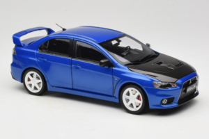 Mitsubishi Lancer Evolution X ブルー OEM 1:18 MLE01 メタル - 画像 6/8