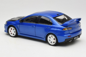 Mitsubishi Lancer Evolution X ブルー OEM 1:18 MLE01 メタル - 画像 7/8