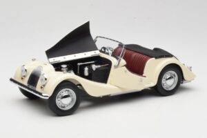 Morgan 4/4 Series II ホワイト Kyosho 1:18 08111W メタル - 画像 2/8