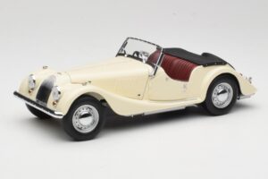 Morgan 4/4 Series II ホワイト Kyosho 1:18 08111W メタル