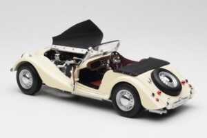 Morgan 4/4 Series II ホワイト Kyosho 1:18 08111W メタル - 画像 5/8
