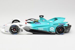 NIO 004 Team NIO #8 T. Dillmann Formula E Season 5 2019 Minichamps 1:18 114180008 メタル - 画像 3/6