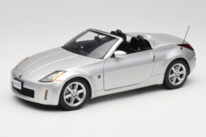Nissan 350Z Z33 Roadster Diamond シルバー AUTOart 1:18 77371 メタル