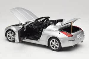 Nissan 350Z Z33 Roadster Diamond シルバー AUTOart 1:18 77371 メタル - 画像 5/8