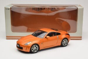 Nissan 350Z Z33 Sunset Orange AUTOart 1:18 77312 メタル - 画像 8/8