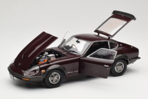 Nissan Fairlady 240Z-G S30 マルーン Kyosho 1:18 08212M メタル - 画像 2/8
