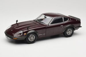 Nissan Fairlady 240Z-G S30 マルーン Kyosho 1:18 08212M メタル