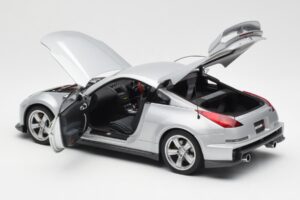 Nissan Fairlady Z Z34 NISMO Type 380RS シルバー AUTOart 1:18 77401 メタル - 画像 5/8